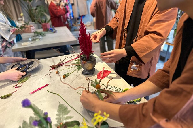 Japanese flower arranging (Ikebana) Experience/Workshop in Tokyo - Fitting Kojimachi into your Tokyo plans