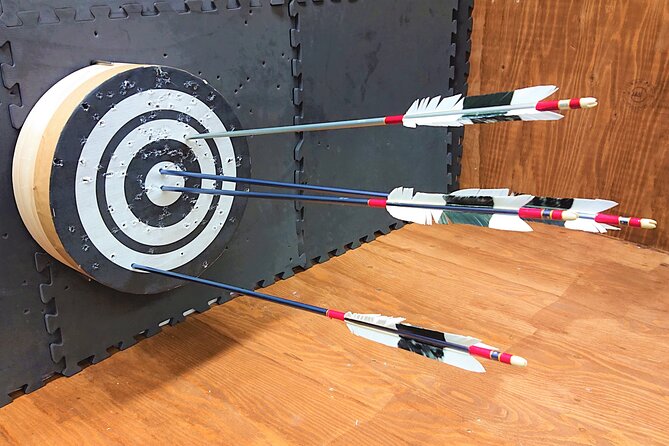 Japanesel Archery Experience HIROSHIMA CASTLE SHARAKU - Practice rounds and the feel of the bow