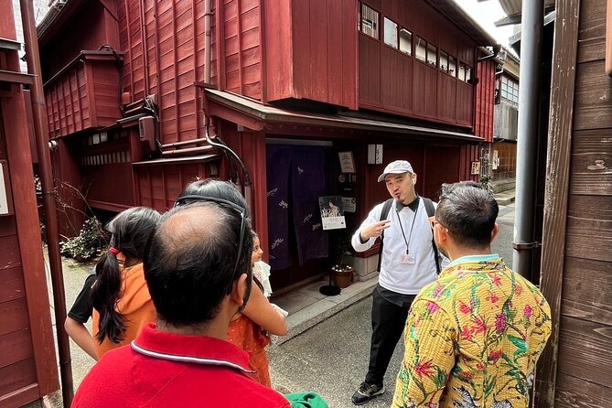 Kanazawa Half Day E-bike Tour - Kanazawa Castle and the Maeda legacy