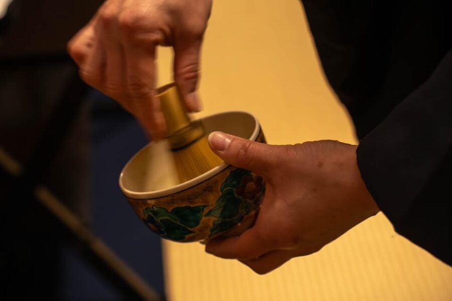 Kanazawa: Kenrokuen Tea Ceremony Experience - The best way to plan your garden visit