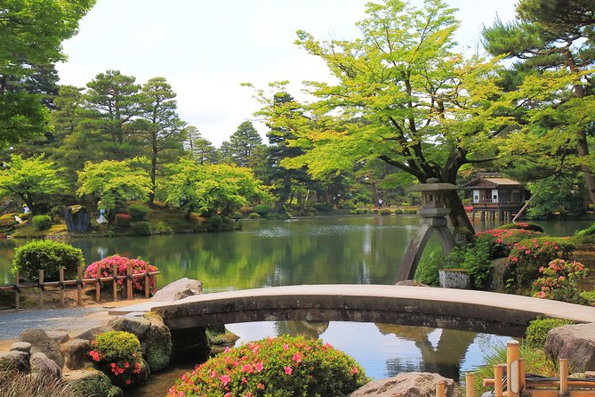 Kanazawa private 1 day/Photoshoot by professional photographer - Private transport changes the pace