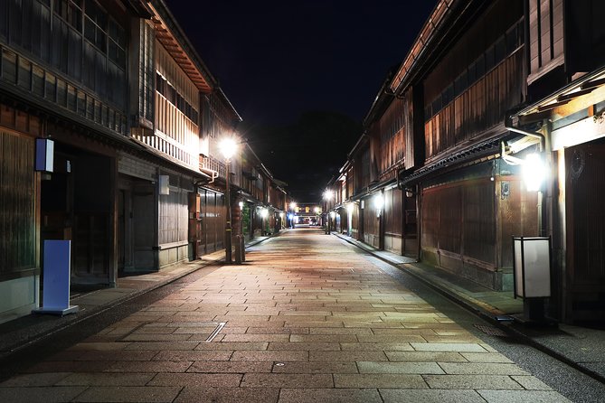 Kanazawa private 1 day/Photoshoot by professional photographer - Higashi Chaya District: Kanazawa’s geisha quarter