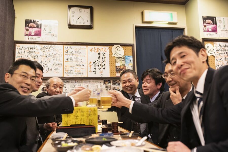Kanazawa: Private Food Tasting Walking Tour - Izakaya food and the one included drink