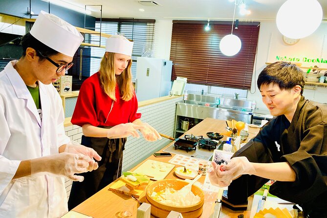 Kanazawa: Sushi & Japanese Cooking Class at a Historic School - Key points at a glance