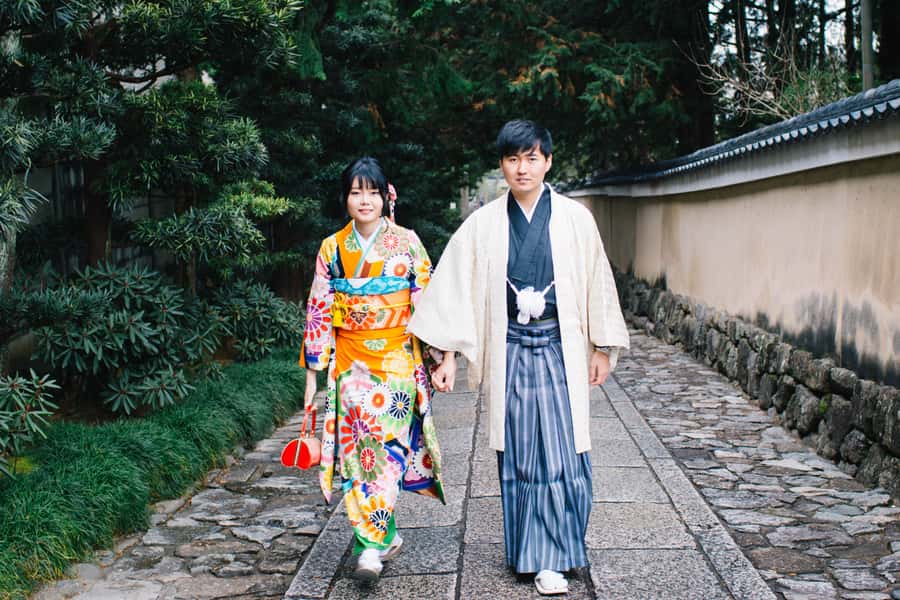 Kanazawa:Traditional Experience -kimono rent at wargo - What the $33 price really buys