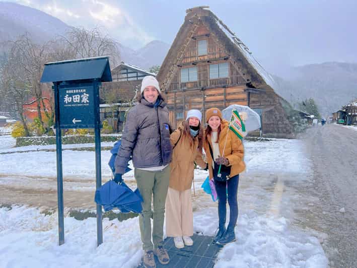 Kanazawa: World Heritage Shirakawa-go Morning Guided Tour - The coach ride: useful context before your first photograph