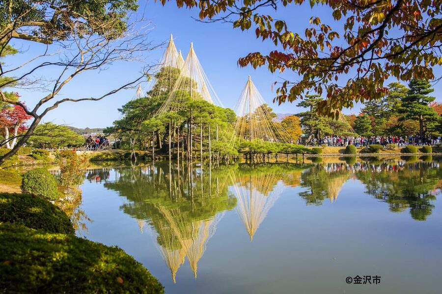 Kanazawa: World Heritage Shirakawa-go & Two Local Experience - Higashi Chaya and Kanazawa’s gold leaf tradition