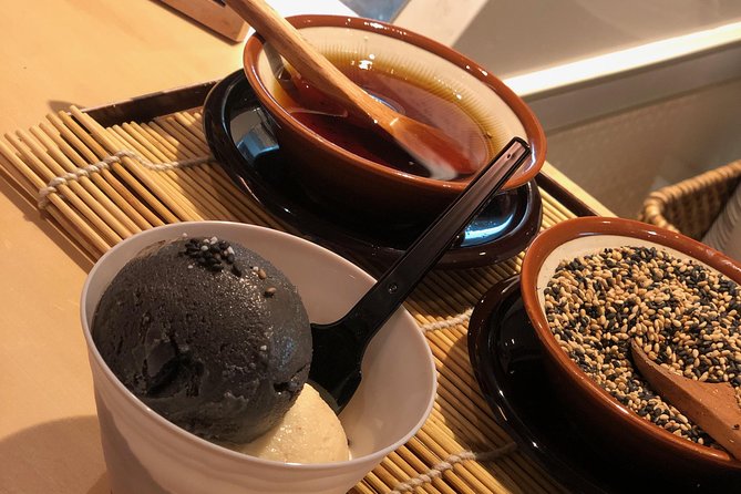 Kawaii Food Tour of Harajuku Tokyo - Meeting at NESCAFÉ Harajuku