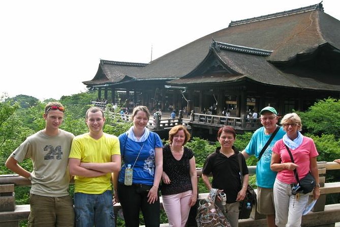 Kyoto 4hr Private Tour with Government-Licensed Guide - Fushimi Inari and the meaning behind the torii gates
