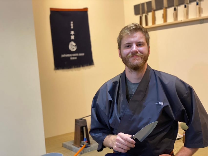 Kyoto: Beginner Knife Sharpening & Handle Fitting Workshop - Learning Japanese knife sharpening on a wet stone