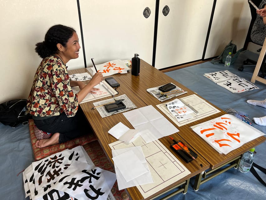 Kyoto: Calligraphy class at Buddhist temple in city center - The 70-minute lesson, from introduction to finished board