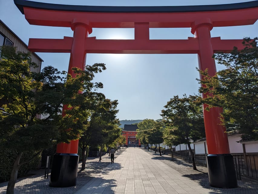 Kyoto: Early Morning Fushimi Inari Shrine - Beat the Crowds - Walking the orange torii tunnels