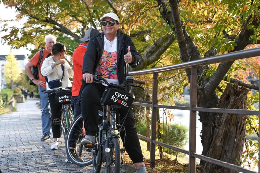 Kyoto: Full Day Bike Tour - Sanjo Shopping arcade and Shinsen-en gardens