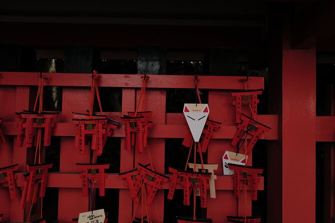 Kyoto Fushimi-Inari Night Walking Tour - Guides who shape the experience