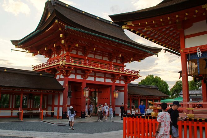 Kyoto: Fushimi Inari Shrine Walking Tour - Why Fushimi Inari deserves a guided walk