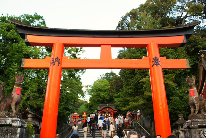 Kyoto: Fushimi Inari Shrine Walking Tour - What the guide adds to the experience