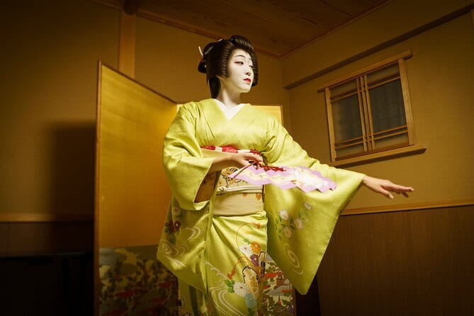 Kyoto: Geisha Dinner & Gion Cultural Walk - Starting at CACAO MARKET and walking through Gion