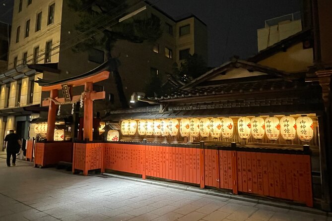 Kyoto Geisha District Walking Tour in Gion - Tatsumi Daimyojin Shrine and a quieter side of Gion