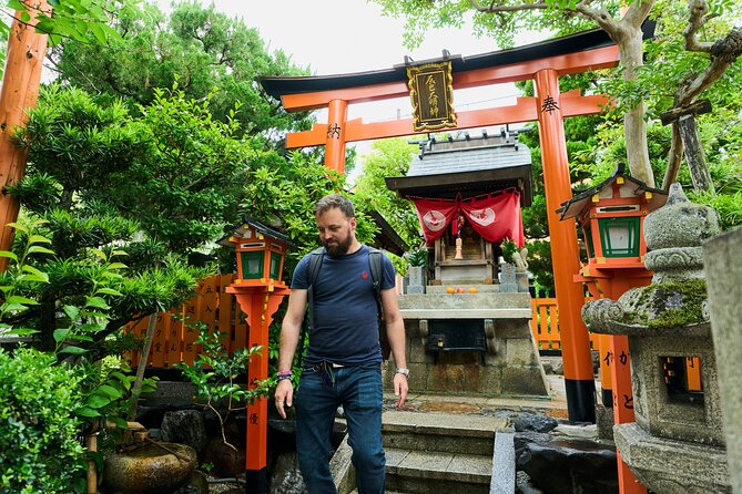 Kyoto Gion: 2-Hour Geisha Culture & History Walking Tour - Pontocho and a pause near the Kamogawa River