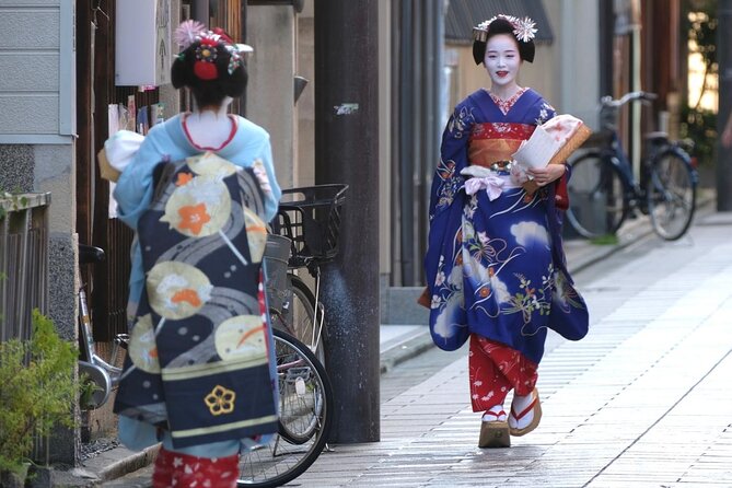 Kyoto Gion: 2-Hour Geisha Culture & History Walking Tour - Hanamikoji Street and the world of geisha