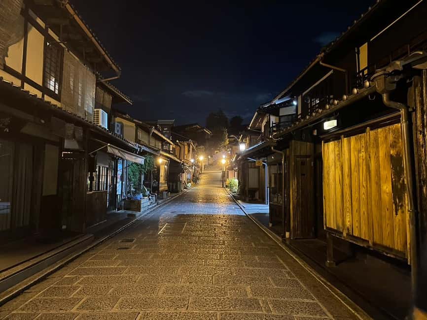 Kyoto: Gion & Geisha District Night Time Walking Tour - Maruyama Park and a quieter pause