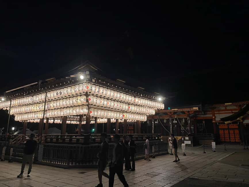 Kyoto: Gion & Geisha District Night Time Walking Tour - Hanamikoji Street and the world of geiko