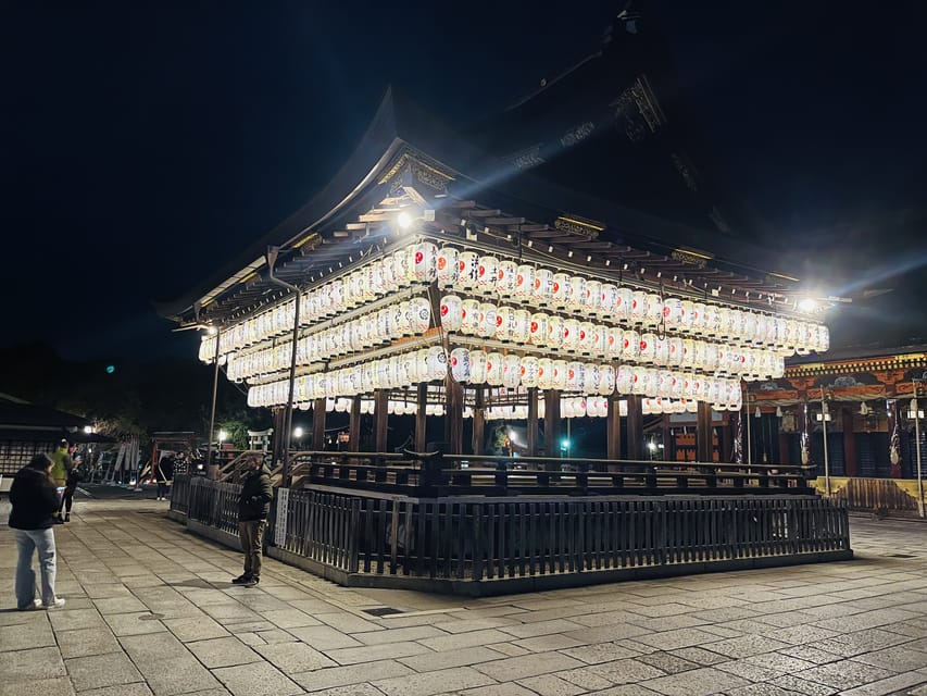 Kyoto: Gion Magical Night Walking Tour with Geisha Trivia - The illuminated pagoda and quieter lanes