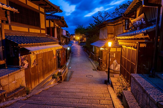 Kyoto: Gion Night Walking Tour with Geisha Insight - Meeting at Tanaka Coffee Gion