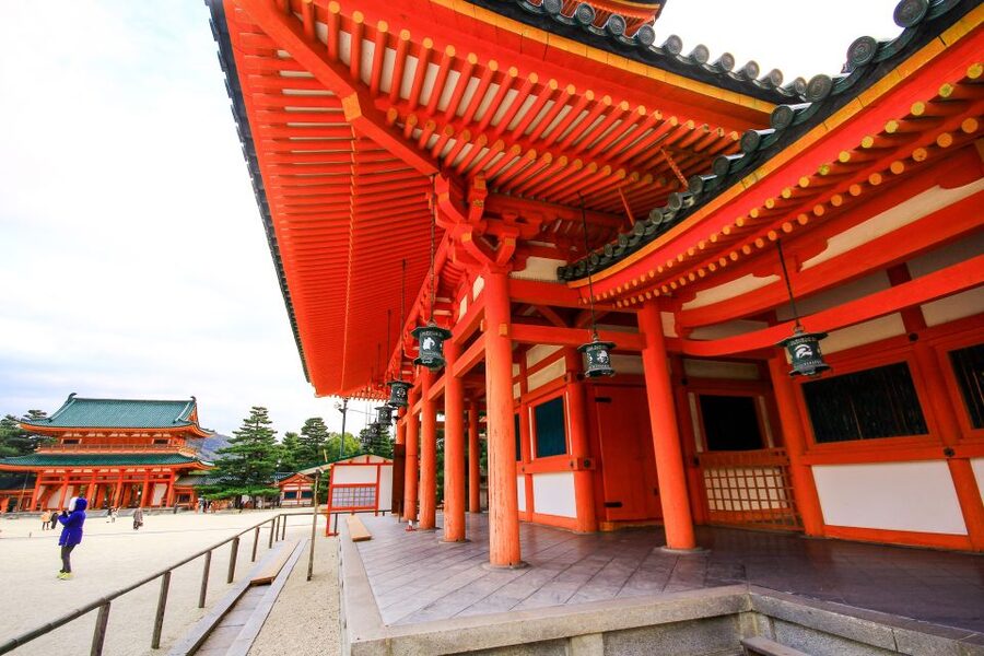 Kyoto: Imperial Palace & Nijo Castle Guided Walking Tour - Should you book it?