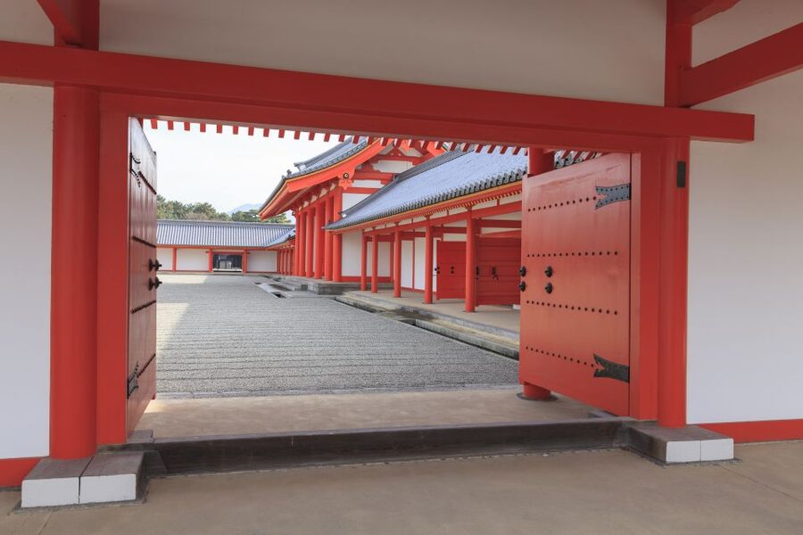 Kyoto: Imperial Palace & Nijo Castle Guided Walking Tour - Walking to the Imperial Palace