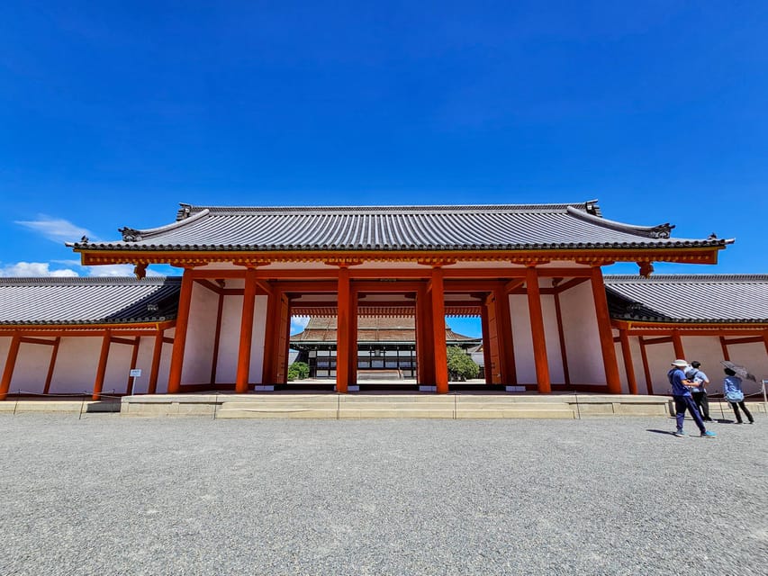 Kyoto: Imperial Palace & Nijo Castle Guided Walking Tour - What the guides add to the experience