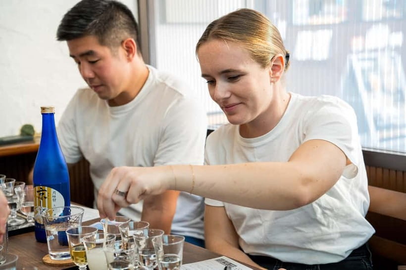 Kyoto: Insider Sake Experience with 7 Tastings and Snacks - Who should book this experience?
