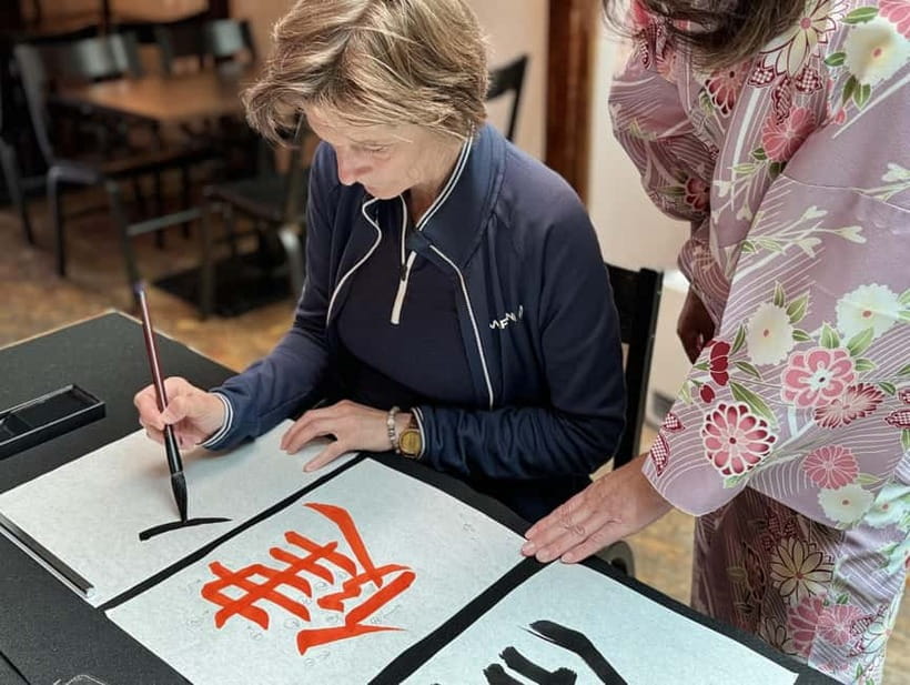 Kyoto: Japanese Calligraphy Workshop - Creating your own kanji artwork
