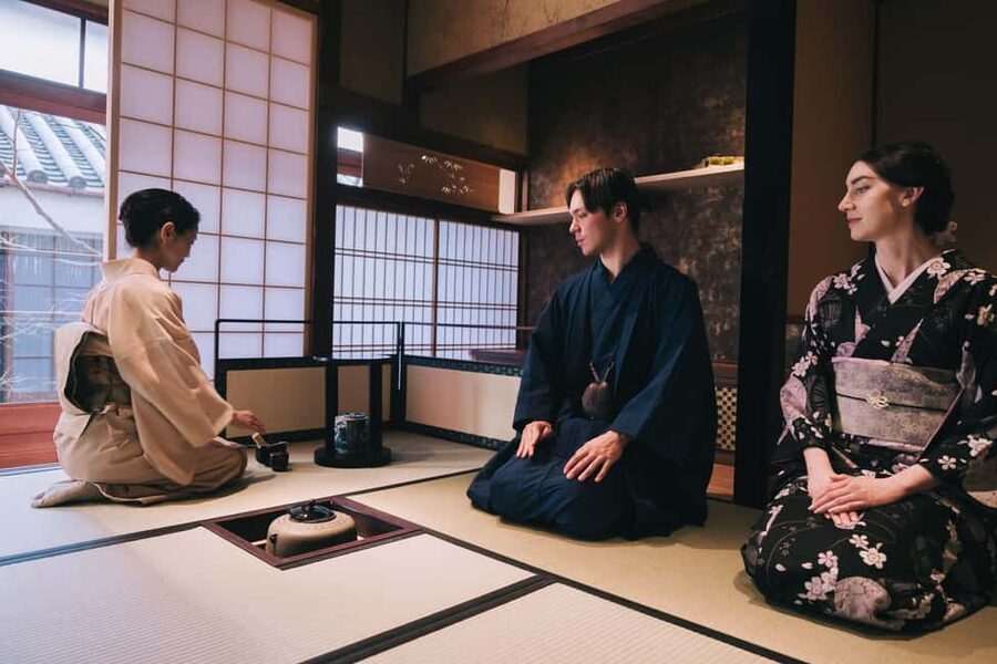 Kyoto: Kimono Tea Ceremony at Orizuruya Gion - Why the Small Group Matters