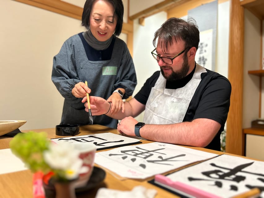 Kyoto: Local Home Visit and Japanese Calligraphy Class - Finding the meeting point west of Nijo Castle