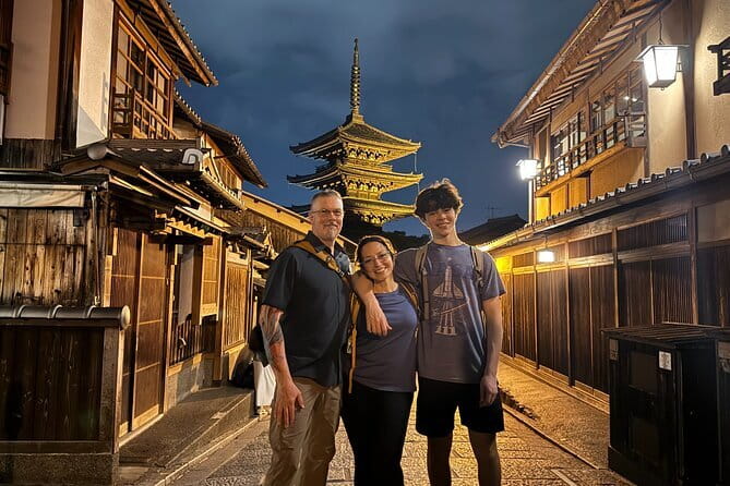 Kyoto Magical Night English Tour: Gion & Fushimi Inari Shrine - What the Guides Add