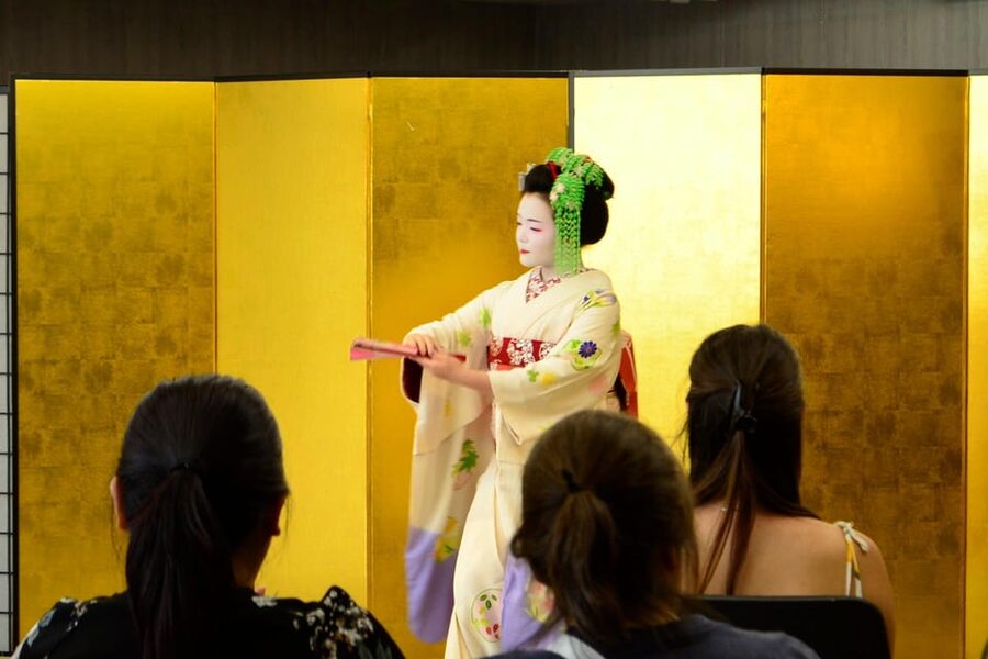 Kyoto: Meet-and-Greet, Maiko Show and Experience - Key points at a glance