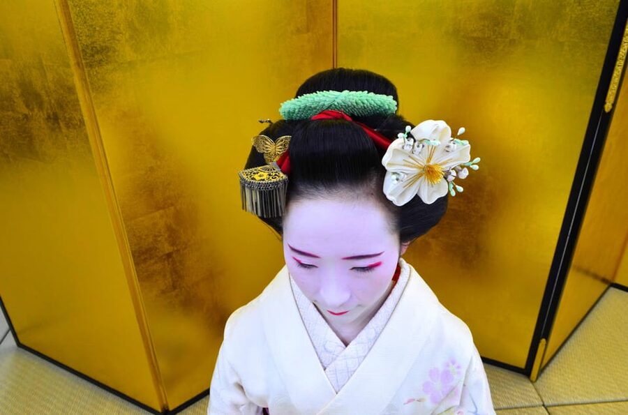 Kyoto: Meet-and-Greet, Maiko Show and Experience - Allow extra time for Kyoto transport