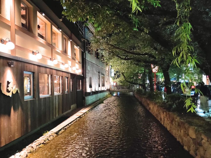 Kyoto Night All-Inclusive Eats and Streets, Gion and Beyond - Guides, language, and the human side