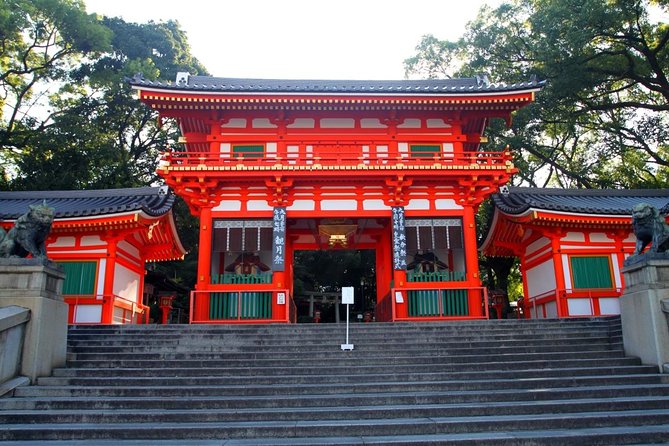 Kyoto night walk tour (Gion district) - At a glance: what makes this Gion walk useful