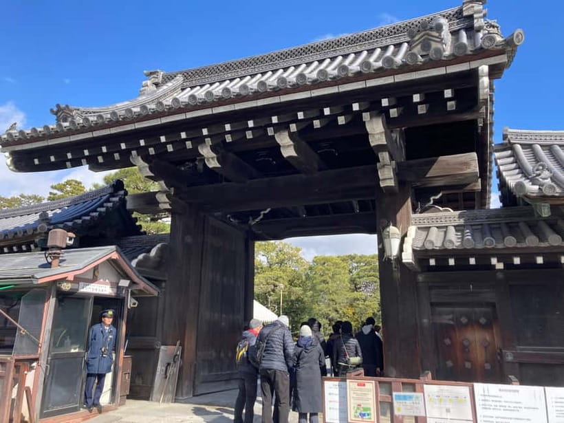 Kyoto: Nijo Castle and Kyoto Imperial Palace Guided Tour - Why these two Kyoto sights belong together