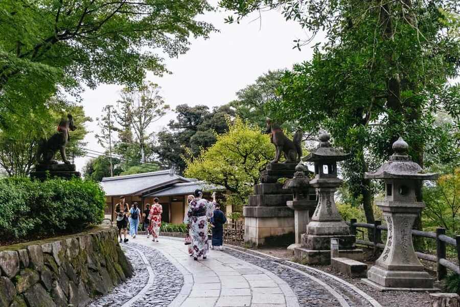 Kyoto: Nijo Castle, Kiyomizu & Fushimi Inari Guided Tour - The real cost of an $54, 11-hour day