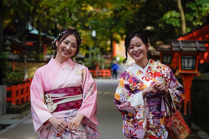 Kyoto Portrait Tour with Kimono - Ishibe Alley and Nene-no-Michi