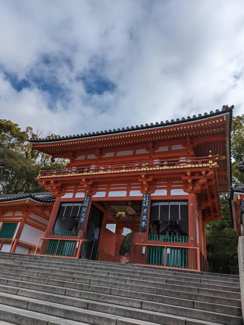 Kyoto: Private 2.5 Hour Historical Walking Tour - Kiyomizu Temple’s wooden stage and mountain views