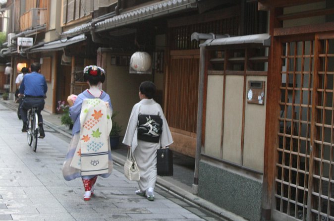 Kyoto private tour (Shore excursion available from Osaka or Kobe port) - Lunch adds a useful local break