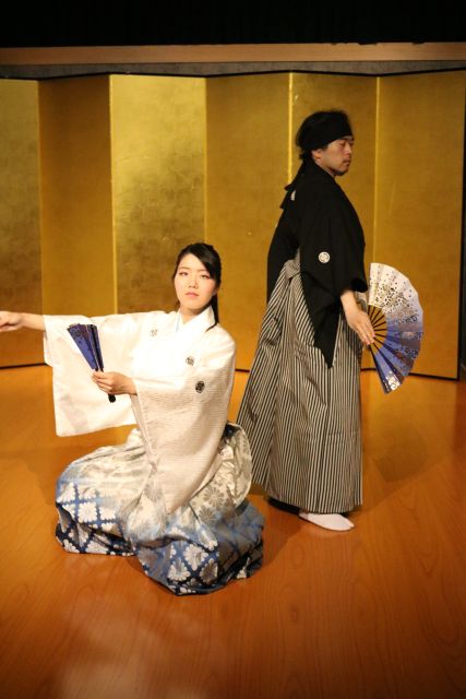 Kyoto: Samurai Kenbu Traditional Sword Dancing Show - The folding fan is part of the story too