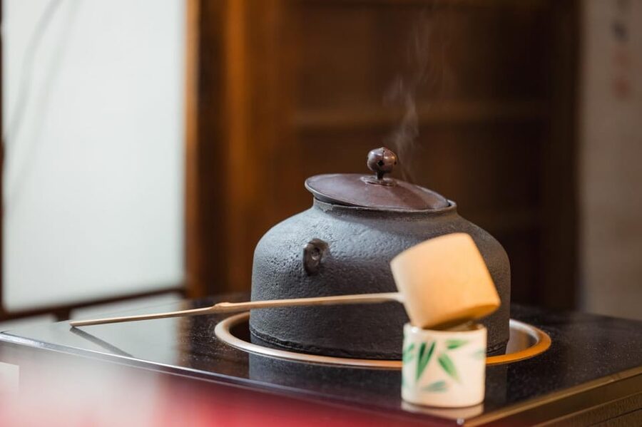 Kyoto: Table-Style Tea Ceremony at a Kyo-Machiya - Making Your Own Frothy Matcha