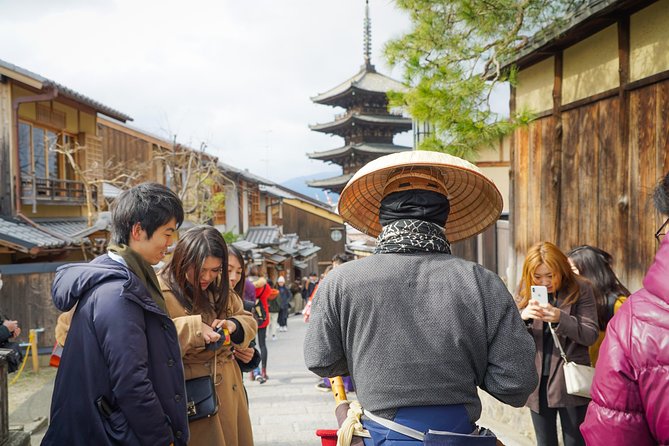 Kyoto Tea Ceremony & Kiyomizu-dera Temple Walking Tour - A traditional tea ceremony with matcha