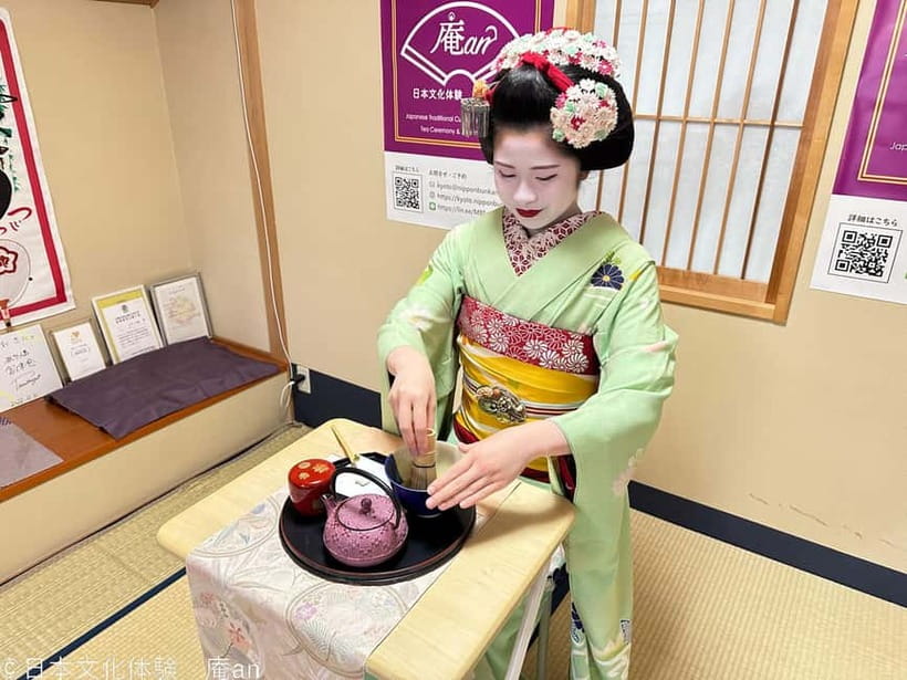 Kyoto: Tea Ceremony with Maiko - The opening greeting and tea demonstration
