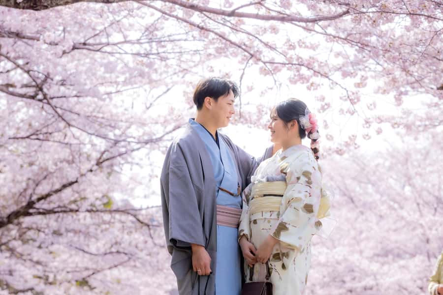 Kyoto: Traditional Kimono Rental - Choosing between classic and modern designs